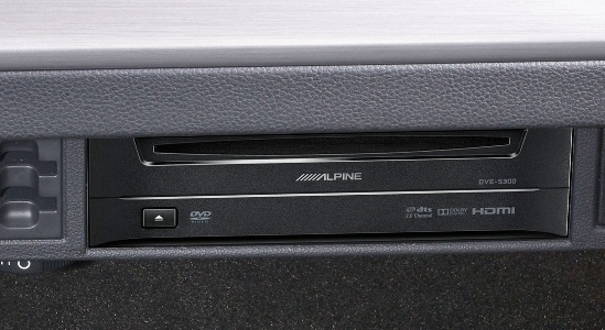 Магнитола Alpine DVE-5300G Магнитола Alpine DVE-5300G